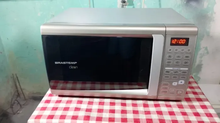 ? MICRO-ONDAS BRASTEMP 20 LITROS ?