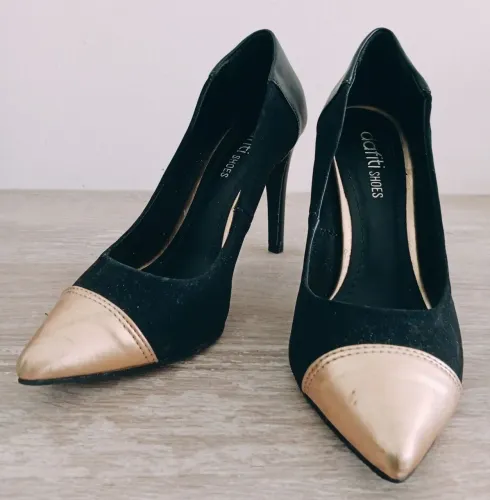Sapatos e sandálias