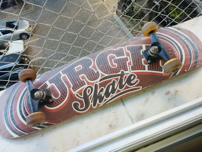 Kit skate Urgh e protetores Fila infantil