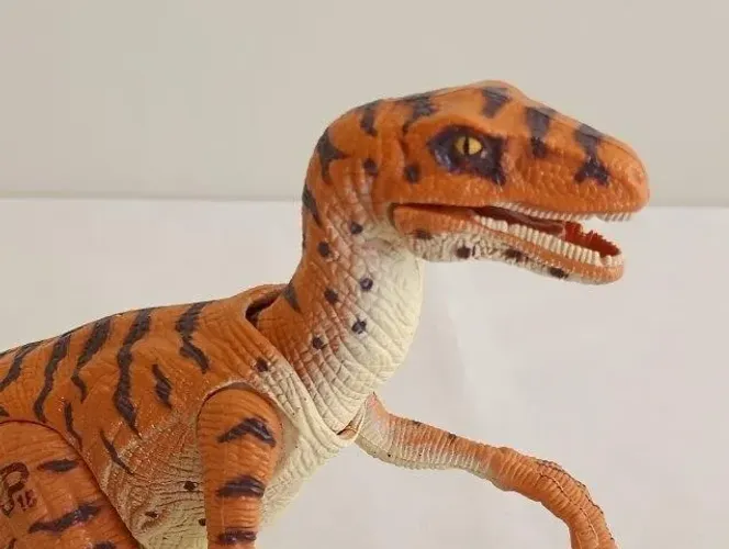 Velociraptor Jurassic Park Hasbro JP18 Snap Jaw Anos 90 Original Funcionando - Raro 