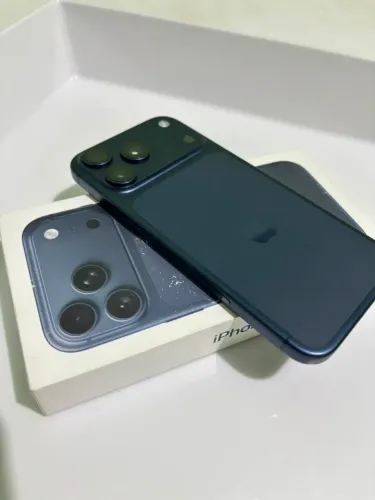 IPhone 17 pro Max , 256 usado.
