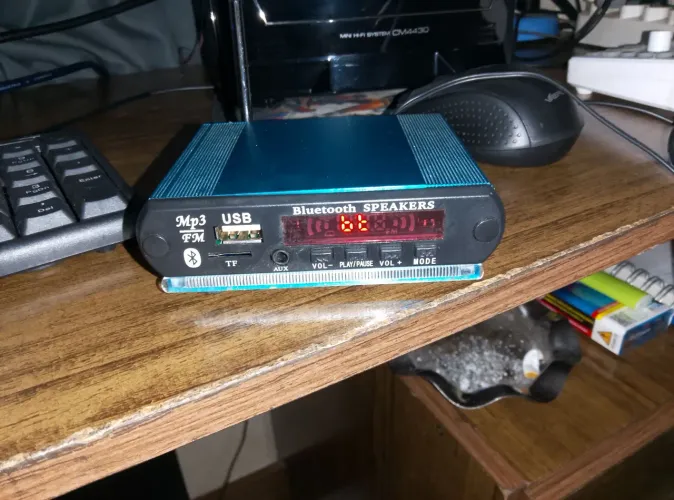 Receptor bluetooth com FM..aux.cartao de memória 