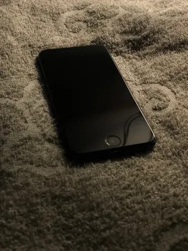 iPhone 7 - 32gb Preto