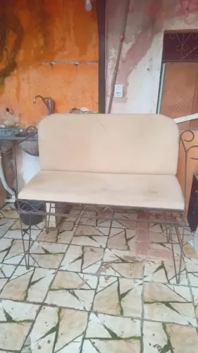 Namoradeira de Ferro e estofada