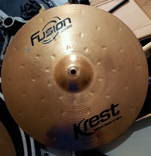 Prato FUSION series Krest Médium crash de 16"
