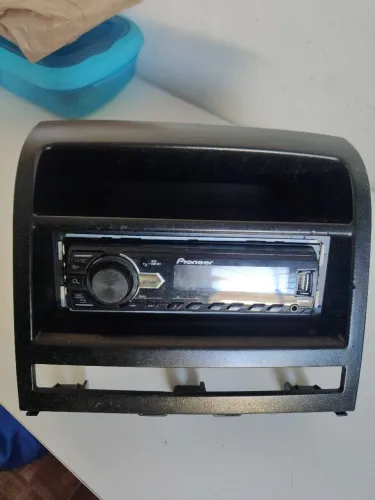 Moldura e som Pioneer