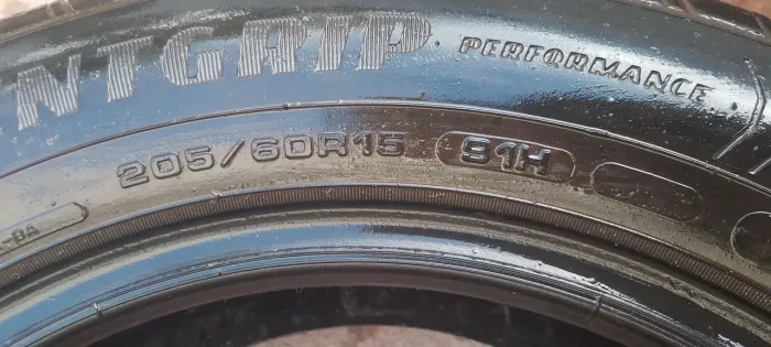 Pneu Goodyear 205/60/15