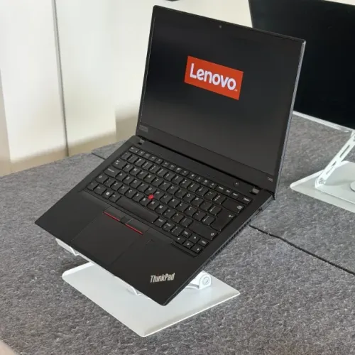 Notebook Thinkpad T495, AMD Ryzen 5, 8gb de RAM, 256gb de SSD e tela de 14 polegadas