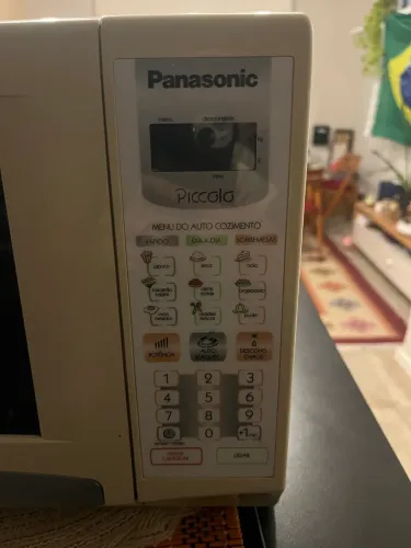 Micro-ondas Panasonic Piccolo 22L - Para conserto / retirada de peças