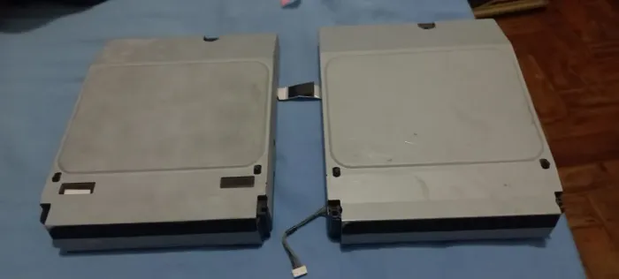 **PraSair** Par de Drives blueray ps3 Fat, no estado e sem testes
