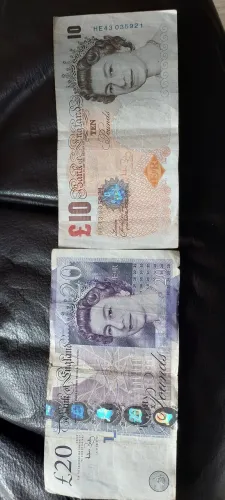 Notas de 10 e 20 libras esterlinas
