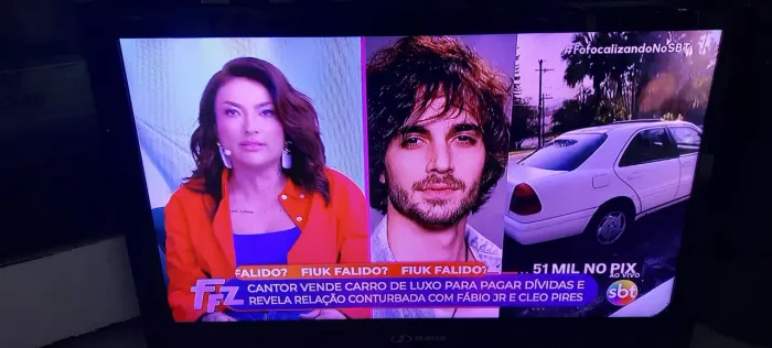 TV 40 polegadas Hbuster