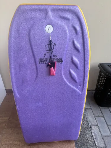 Prancha Bodyboard Profissional Semi-Nova - Pronta para a Ondas!