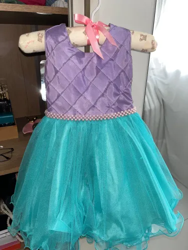 Vende-se vestido de festa infantil 