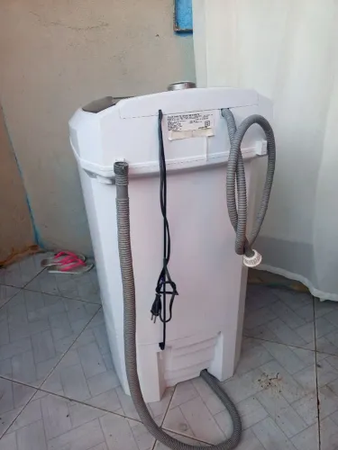 Vendo tanquinho está com um barulho mas não atrapalha nada