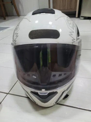 Capacete fechado