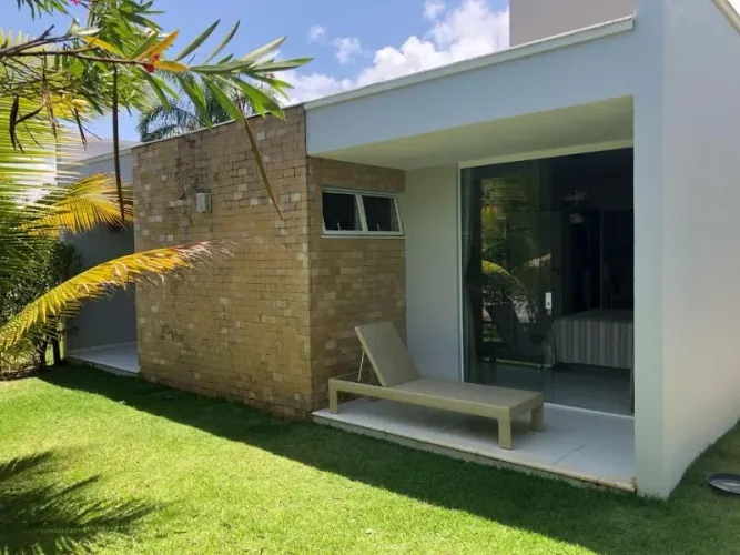 CASA EM CONDOMÍNIO RESIDENCIAL em CAMAÇARI - BA, BUSCA VIDA (ABRANTES)