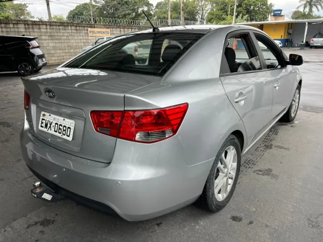 Kia Motors Cerato 1.6 16V Aut. 2012