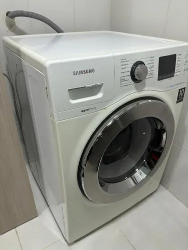 Maquina de lavar secar roupas