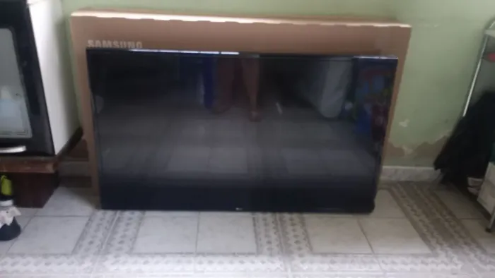 Vende-se TV para reaproveitamento de peças