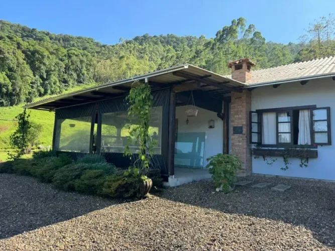 Fazenda/Sítio/Chácara para venda possui 49000 metros quadrados com 1 quarto