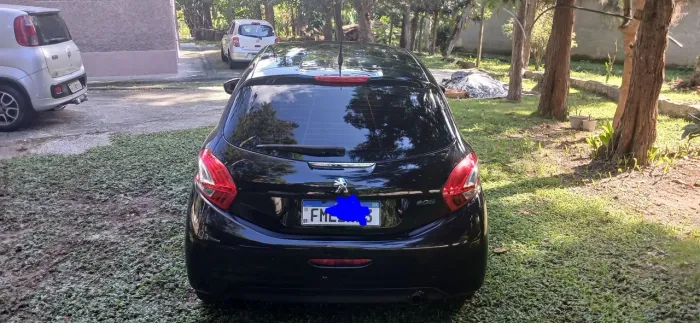 Peugeot 208 Allure 1.5 Flex 8V 5P 2014