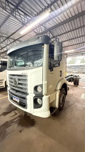 Caminhão toco Vw 17280 cabine lelto baixo!