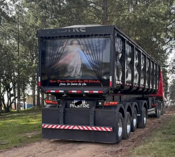vende-se caçamba único dono