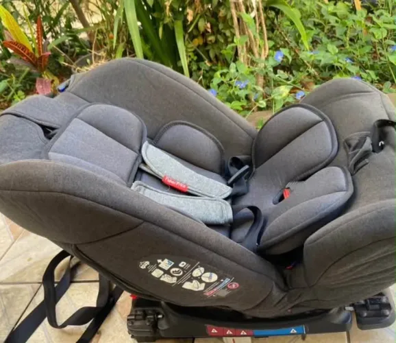 Cadeirinha de carro 0 a 36kg isofix (SEM O REDUTOR DE CIMA)