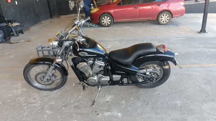 Shadow 600 