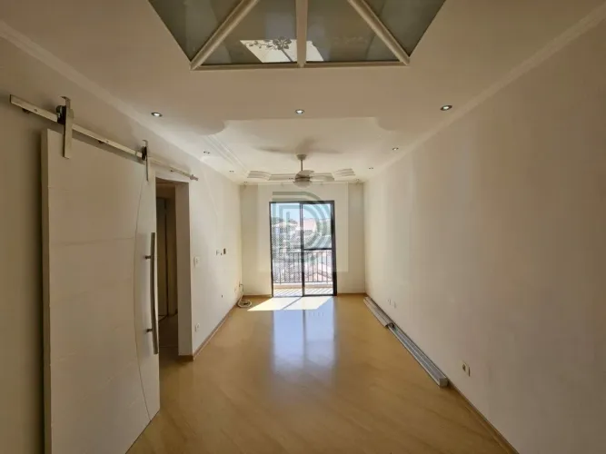 APARTAMENTO À VENDA - 2 VAGAS DE GARAGEM - VISTA LIVRE