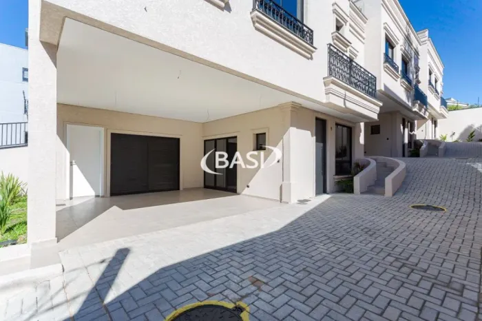 Sobrado Neoclássico de Alto Padrão | 3 Suítes | Terraço com SPA