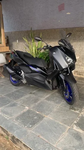 X Max 300 2026