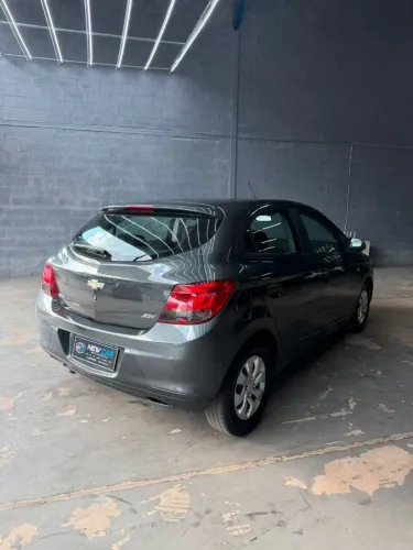 Chevrolet Onix JOY Hatch 1.0 8V Flex Mec. 4P 2018