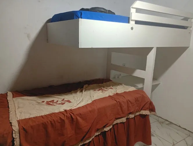 Vendo beliche planejados com 3 gavetas e um colchão 