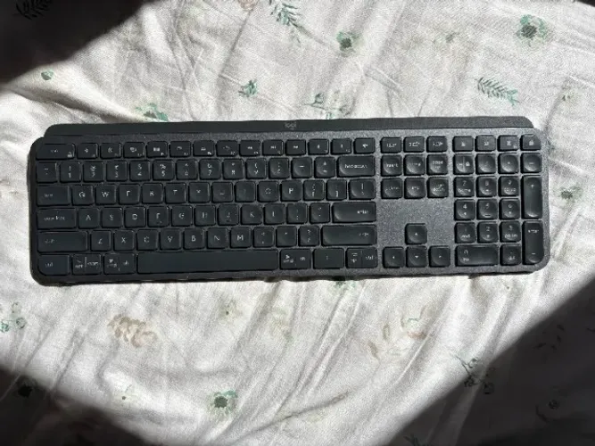 Teclado Logitech MX Keys