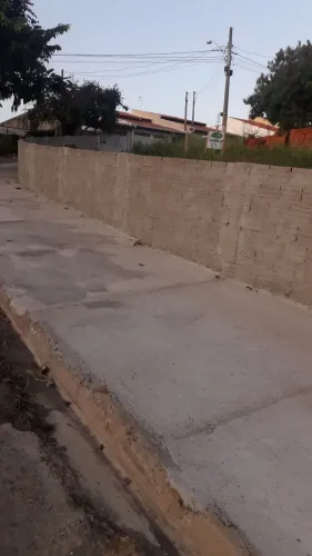 Terreno, de esquina 13,60 m.de frente e 9,67,nos fundos ²