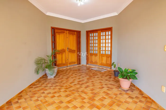 Casa para locação no Bairro Presidente Médici em Itu, com 275m² de área construída em um t