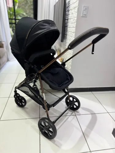 Carrinho de Bebê + Berço de Moisés