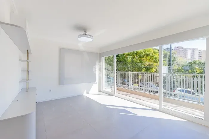 Apartamento garden com 2 dormitórios e 1 vaga de garagem, no bairro Moinhos de Vento, em P