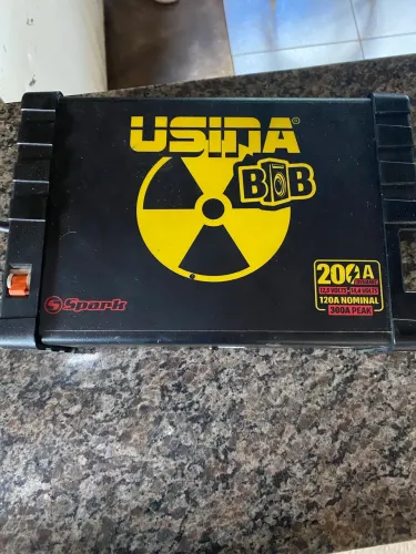 Fonte usina bob 200 amperes