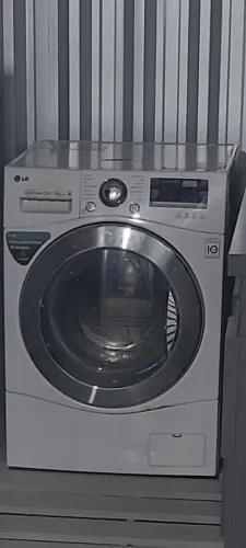 Maquina de lavar e secar roupas