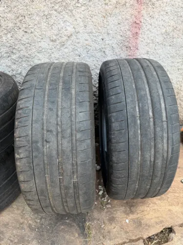 Par pneu 265/35 aro 20 Michelin