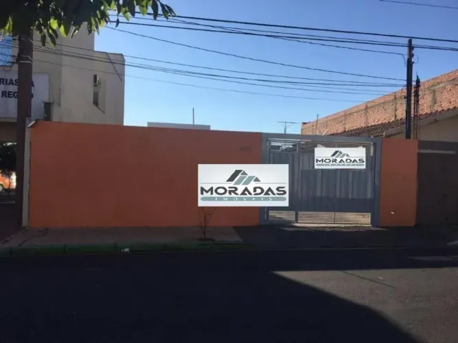 Casa com 3 dormitórios à venda por R$ 550.000,00 - Marília - Marília/SP