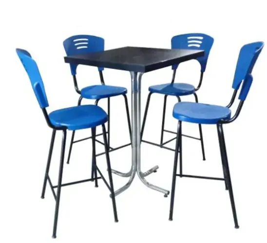 Conjunto bistrô e banquetas Novidade  Destaque