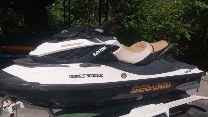 Jet ski seadoo 155 hp 3 pessoas