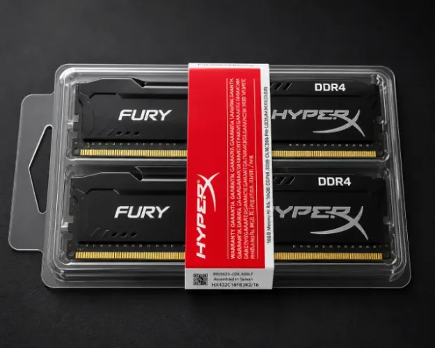 Memória Kingston HyperX Fury RGB DDR4 16GB (2x8GB) 2666MHz