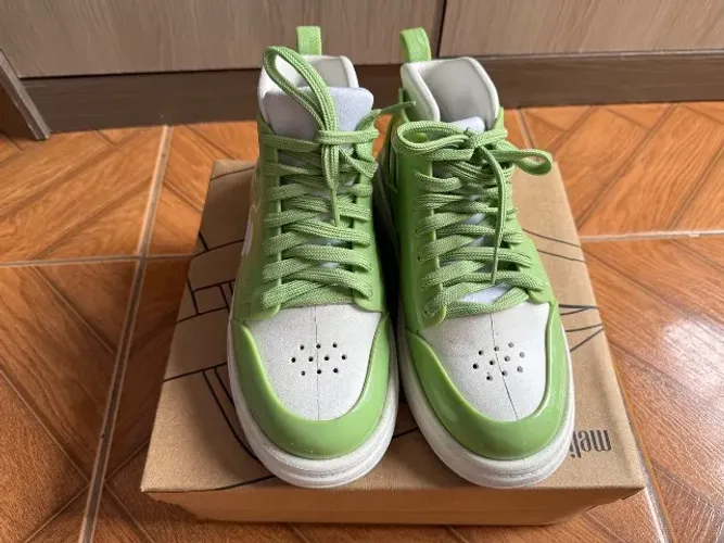 Melissa player sneaker