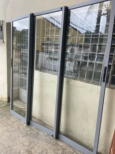 Porta balcão Linha Gold, Udinese. Nova! panorâmica 