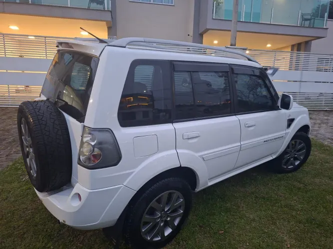 Mitsubishi Pajero TR4 2.0 Flex 16V 4X2 Aut. 2015